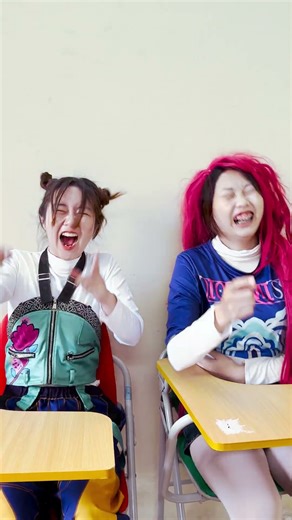 Magic Trick FAIL... Until He Freezes Time 🤫💋 #kpop #mira #kpopdemonhunters