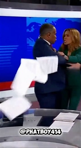 News anchors fighting 🤣🤣