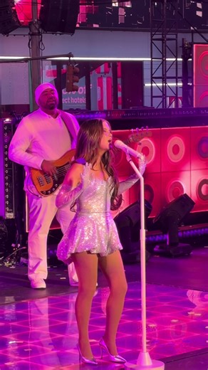 Why don't you meet me in the middle of #TimesSquare ❤️ @marenmorris performing LIVE for #NewYearsEve