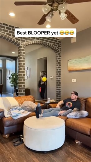 204K views · 2.6K reactions | I scared myself instead  #reels #toofunny #bloopers #laughs #unexpected #fail | Lindy and Jlo | Facebook