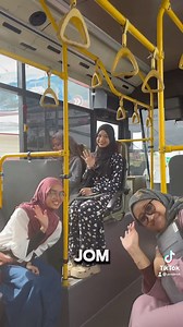 Perkhidmatan Bas Shuttle Kampus UKM Bangi Rasanya masih ramai lagi mahasiswa/mahasiswi UKM yang tak tahu Perkhidmatan Bas Shuttle di Kampus UKM Bangi. Laluan Bas Shuttle UKM terbahagi kepada 9 ZON, korang boleh muat turun aplikasi UKM Siswa dan MyUKM Smart Bus tau untuk mengetahui waktu pergerakan bas UKM dan juga laluan zon ke destinasi yang hendak dituju. Jom naik bas UKM, sambil menikmati keindahan kampus UKM Bangi, korang boleh jimatkan penggunaan karbon dalam UKM. #BasUKM #CampusLife #Unive