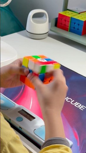 Learning to do yellow cross #rubikscube #3x3