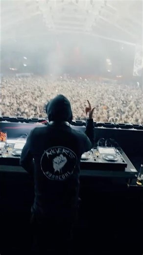 What a mess at Blackworks x Reperkusound in Lyon last Saturday. EXCELLENT 🤘 #angerfist #hardcore