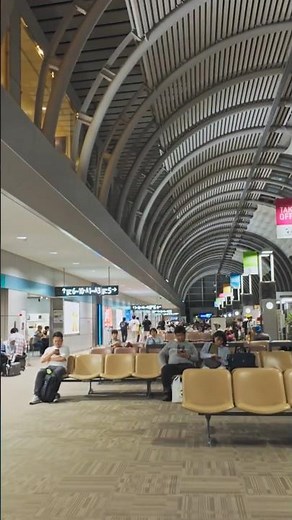 【旅の始まり】仙台空港、駅から搭乗ゲートまで歩いてみた | Sendai Airport Walk #仙台空港 #空港 #飛行機 #旅情 #SendaiAirport #Shorts #環境音