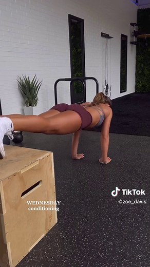 Best 5-Day Workout Split for Females | Gym Routine with Exercises