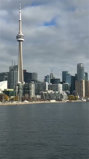 Hello Toronto #4k #torontolife #travel #downtowntoronto #cntower #toronto4k #shortsviral