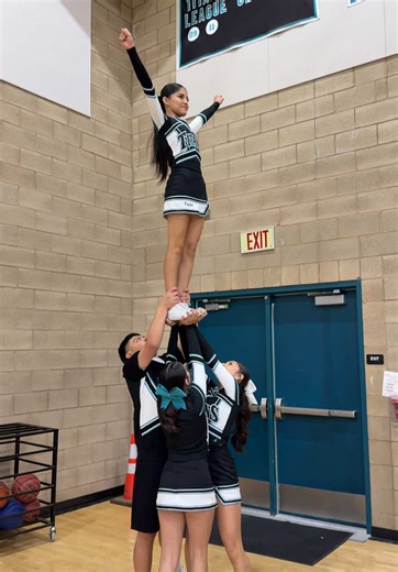 extension pop off ✨ #ochstitancheer #cheerstunts #highschoolcheer #fypシ