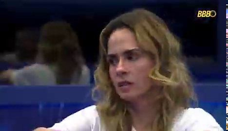 a ana paula falando que vai atazanar a jordana falando que pra dormir com a milena e a milena falando que não se importa de dividir a cama com ela, a ana paula falando que não e que ela que vai dormir com a milena