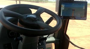 9.3K views · 255 reactions | Nossos produtos GFX-750 e EZ-Pilot recebendo os últimos ajustes e calibrações para ir a campo e levar precisão e eficiência do plantio à colheita. Quem disse que tecnologia para o campo tem que ser complicada? Enviada pelo Felipe Brunetto #trimble #trimbleagricultura #agriculturadeprecisao #agricultor #vidanocampo #tecnologia #agricultura | PTx Trimble-Brasil | Facebook