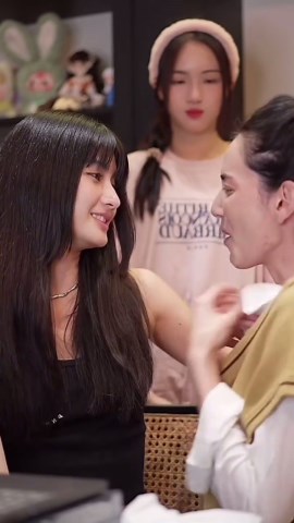 Mablepangjie#mable_siriwalee#pangjiewr#Davika#Pangjie hides her jealousy and acts calm, yet can’t stop laughing when it’s her turn. Contrast on point ✨😂