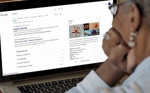 大规模在线协作→信息基础设施=维基百科~百科全书背后