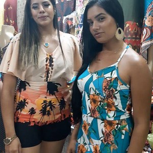304K views · 8.6K reactions | @valekmodafeminina Vestidos r$20 Macaquinho r$25 Deuso 殺 Pedido 85 991497776 殺 https://api.whatsapp.com/send?phone=5585991497776&text=Vimpelafeirinhadamadrugada1 Galpão do empreendedor Rua P 01/11 Rua Q 09/11 #vendaatacado #feiradamadrugada #feirajoseavelino #roupasnoatacado #conjuntos #malhacrepe | Feirao da Aninha | Facebook