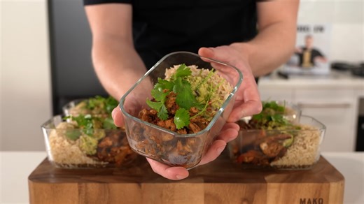 This chicken fajita bowl makes meal prep easy and delicious