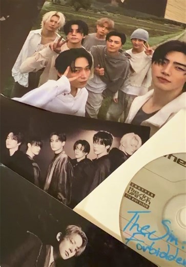 Unboxing @enhypen THE SIN : VANISH (FORBIDDEN Ver.) (Weverse Exclusive) Album. Loving my Weverse Exclusive postcard! 😍 #enhypen #engene #kpop #enha #engeneenhypen