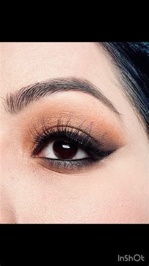 Wearable warm orange eyeshadow tutorial #makeupvideo #eyemakeup #stepbystepmakeup #orange #shorts