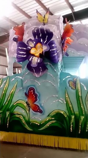 Paper Flowers for Mardi Gras floats
