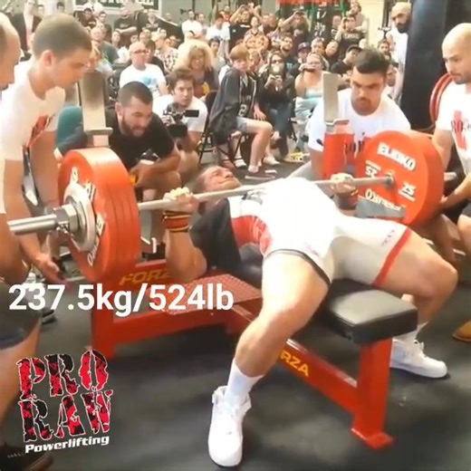 Dan Green benching 237.5kg after squatting 385kg at ProRawV | ProRaw Powerlifting