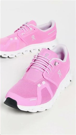 STEP INTO CLOUD-LIKE COMFORT FOR EVERY BUSY DAY