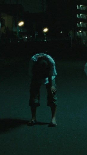 🏃🏽 I guess it’s worth asking again, what is it about these long sequences of running that fills the void of reality? The Runner (1984), Burning (2018), Children of Heaven (1997), Maborosi (1995), Blue (2002), Children of Heaven (1997), Our Little Sister (2015), As Tears Go By (1988), Where is the Friends House? (1987), Through the Olive Trees (1994), Asako I & II (2018), Yi Yi (2000), Nobody Knows (2004). #filmtok #asiancinema