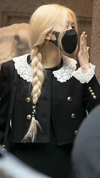 ROSE Side Braid Hairstyle Tutorial