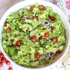 ROMAINE AVOCADO TOMATO SALAD RECIPE: https://valentinascorner.com/romaine-tomato-avocado-salad/ Thank you for SHARING, friends. :)