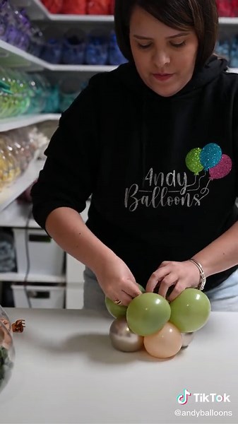 Creative Balloon Centerpieces for Baby Shower Decor!