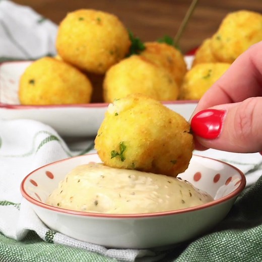 Itt egy szuper húsmentes recept: sajtos kölesropogós. #hirdetés @kifli.hu #gastrohobbi