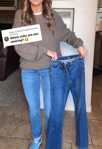 Stylish Slim Straight Jeans in Medium and Vintage Blue