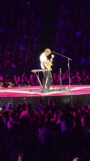 4K, Ed Sheeran Loop Tour, 22.02.26, Brisbane #shorts #edsheeran #livemusic