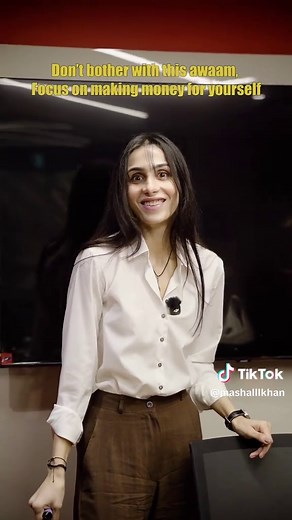 MY PEOPLE, MY PURPOSE❤️ A huge thank you to everyone who showed up, it was so beautiful interacting with you all, I have nothing but gratitude❤️ My priority has been, is, and forever will be the people of my country and their financial freedom💕 My most heartfelt thank you to the @PSX for coming onboard as our financial literacy partner, and for showcasing their eagerness to support the efforts of making the people of our country financially literate, a beautiful place called the Pakistan Stock