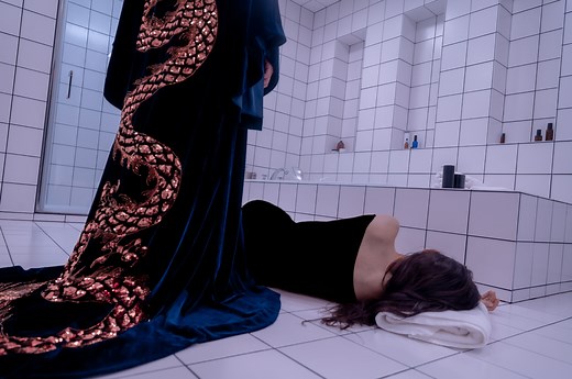 【4K】《某种物质 The Substance 》2024 预告片 - 黛米·摩尔