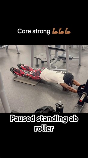 Paused standing ab roller #fitness #strength #calisthenics #coreworkout