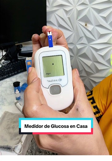 Linksun G-425-1 Blood Glucose Monitor Kit, 100/50 Test Strips & 100/50 Lancets, 1 Blood Sugar Monitor, 1 Lancing Device, Diabetes Testing Kit, No Coding, 500 Memory, Control Solution, Large Display, Glucometer for Home Use Healthcare Kit completo para medir la glucosa en casa de forma rápida y sencilla. Ideal para quienes necesitan monitorear su nivel de azúcar diariamente. ✔ Incluye monitor, lancetero y tiras reactivas ✔ No necesita codificación ✔ Memoria de hasta 500 resultados ✔ Pantalla gran