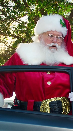 There might not be a magic sleigh to take you to your holiday destination, but there is a more affordable, comfier alternative to driving! Take your whole group on Gold Runner—Buy 1 ticket & get up to 5 more at 50% off! | Gold Runner