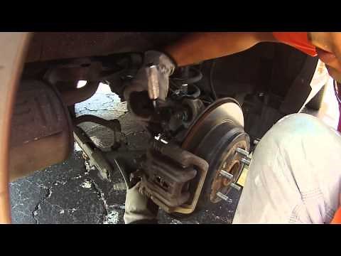 Honda CRV 2007 Wheel Bearing Hub Assembly Replacement DIY