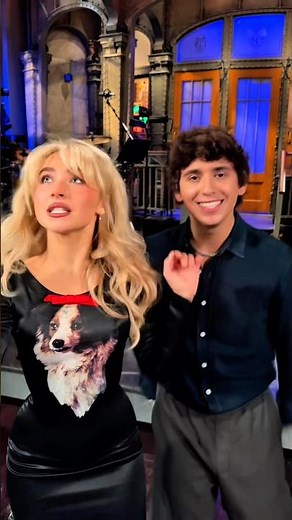 Sabrina Carpenter singing with Domingo on SNL