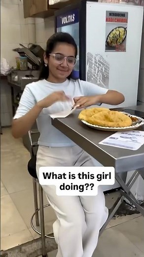 Look what this viral girl did🫣#trending #coding #viral #ai #yt #shorts #tricks #cs #vs #tech #web