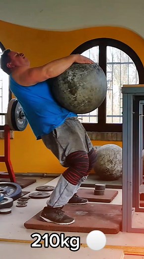 210kg 3x 😬⚪#strongman #atlasstone #natural #power