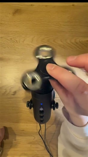 who remembers those fidget spinners😍