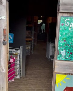 🐑 We’ve opened up the barn so you can see the lambs and their mums in the maternity ward this weekend 10-4! ** The farm willl be open to see the lambs and pigs 10-4 on Saturdays and Sundays only at the moment ** #lambing #newlife #farmlife | Manor Farm Shop and Farmhouse Kitchen