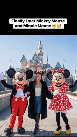 43 reactions · 34 comments | nkisayaw din c Mickey and Minnie Mouse @ disneyland haha 藍 #fyp #reelsfypシ #reelsviralシ | Ana G Hinderer | Facebook