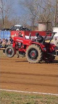 🚜💪🏼 Diesel Power 2026 McCormick International Farmall D320 #TractorTraction 🛠️ 🔥 Tractor