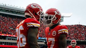 Chiefs score seven straight touchdowns in 51-31 win over Texans
