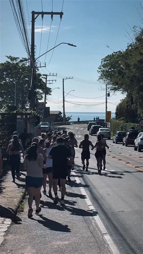 Pedro Nahorny Pezzi ⚡️ on Instagram: "E começamos treinos e aulas de 2026 no @crossfitmorrodaspedras Agende sua semana de aulas experimentais pelo telefone: (48) 99801-1406 ou pelo link da bio do morrão. #crossfit #workout #newyear"