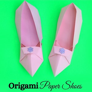Learn how to make origami paper shoes in this easy origami paper craft tutorial with step by step paper folding instructions. ▷ FILMING GEAR and CRAFT SUPPLIES Camera https://amzn.to/3rIA3ay Craft Supplies https://amzn.to/3xl2lsW ▷ STAY CONNECTED ♥ www.TheLittleCrafties.com ♥ ♥ Youtube.com/TheLittleCrafties ♥ ♥ Facebook.com/TheLittleCrafties ♥ ♥ Instagram.com/TheLittleCrafties ♥ #origami #papercrafts #papershoes #diyshoes #crafts #origamishoes #diy #easyorigami #paperfolding #howto #craftvideo #