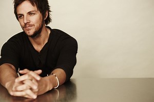 Songwriter Charlie Mars brings creative energy to every performance