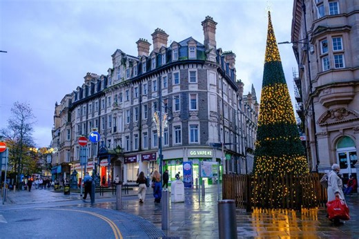 Welsh city's Christmas tree slammed as 'worst in the country'