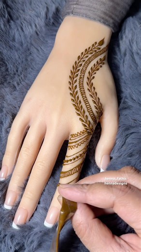 Aesthetic Hennadesign #simplemehndidesign #easymehndidesign #hennadesign #mehandidesign #aesthetic