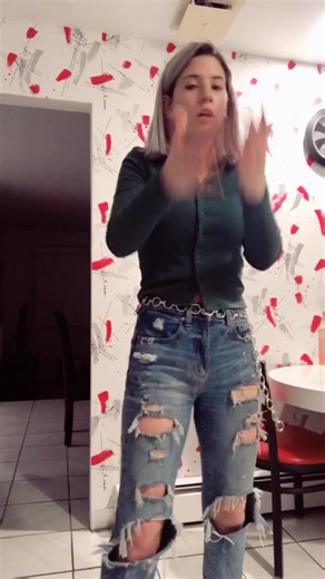 my foopa is awful in mom jeans 🥴 #foryou #fyp #foryoupage