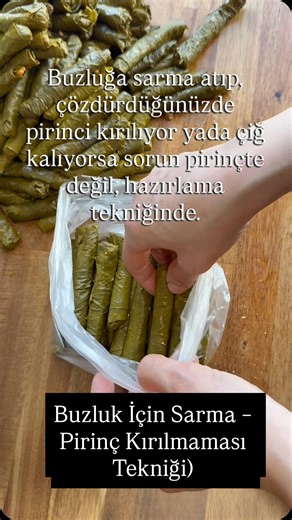 Birgul”unBilgibohcası on Instagram: "📌 Buzluk hazırlığı yapanlar mutlaka kaydetsin. ‼️Ve birde Zeytinyağlı dolmaya salça konulmaz” diye bir kural YOK • Ege usulü bazı tariflerde salça konmaz, evet • Ama Anadolu’nun büyük kısmında zeytinyağlı da salçalıdır • Osmanlı mutfağında bile salçalı zeytinyağlılar var • Yani bu coğrafya, damak tadı ve ev usulü meselesi Buzluk için sarma yaparken pirincin lezzeti ve dokusu baştan doğru kurulmalı.” Soğanı neden kavurmadım? 1️⃣ Soğanın aroması değişir Kavrul